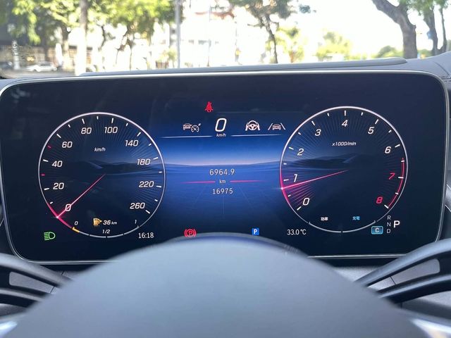 M-BENZ賓士 GLC300  第5張相片