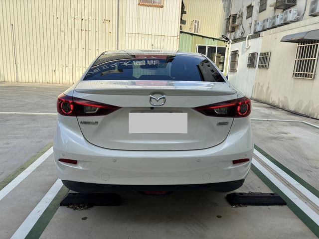 MAZDA馬自達 MAZDA 3  第4張相片