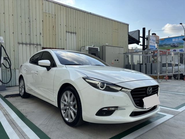 MAZDA馬自達 MAZDA 3  第7張相片