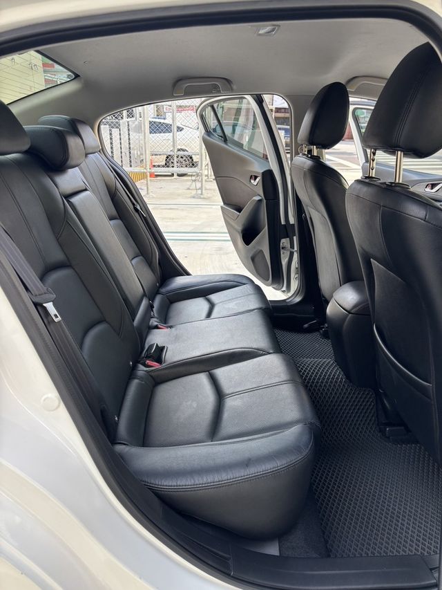 MAZDA馬自達 MAZDA 3  第12張相片