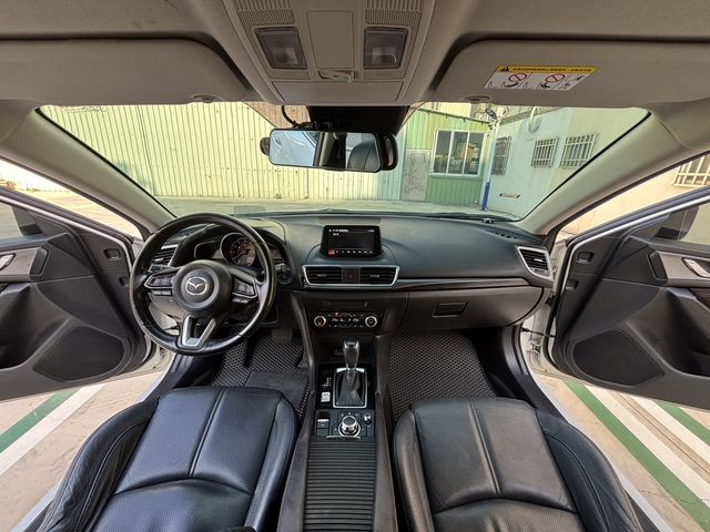 MAZDA馬自達 MAZDA 3  第13張相片