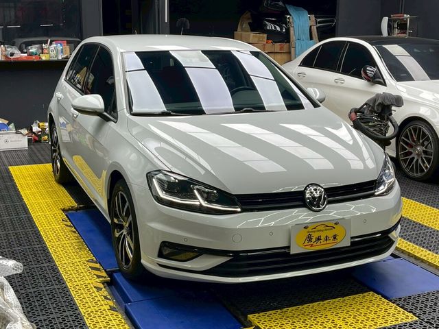 VOLKSWAGEN福斯 GOLF  第2張相片