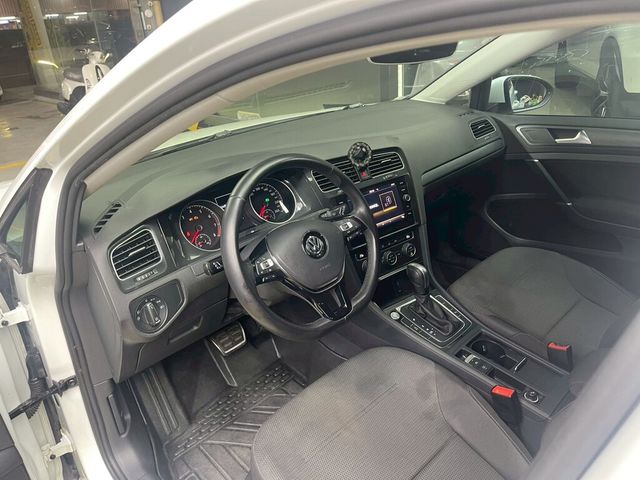 VOLKSWAGEN福斯 GOLF  第8張相片