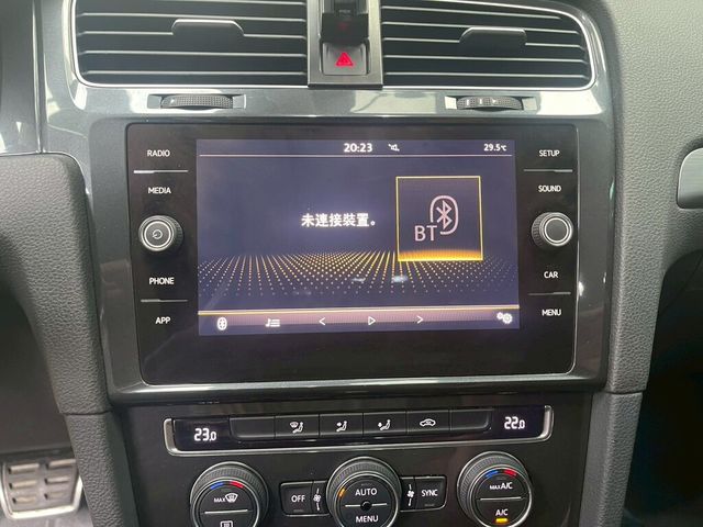 VOLKSWAGEN福斯 GOLF  第14張相片