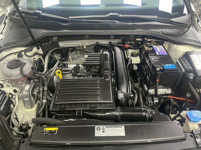 VOLKSWAGEN福斯 GOLF  第15張相片