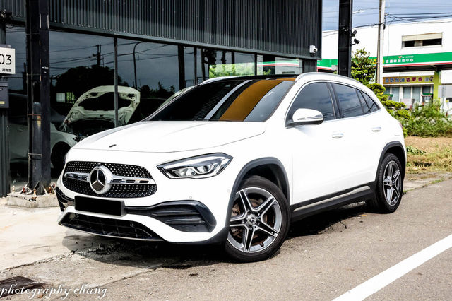 M-BENZ賓士 GLA250  第1張相片