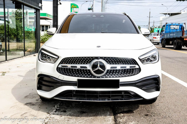 M-BENZ賓士 GLA250  第4張相片