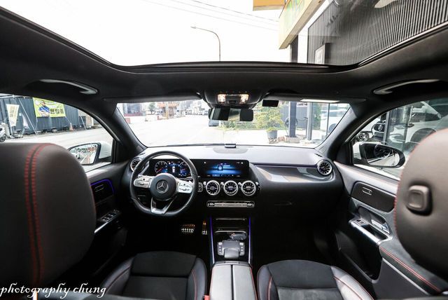 M-BENZ賓士 GLA250  第5張相片