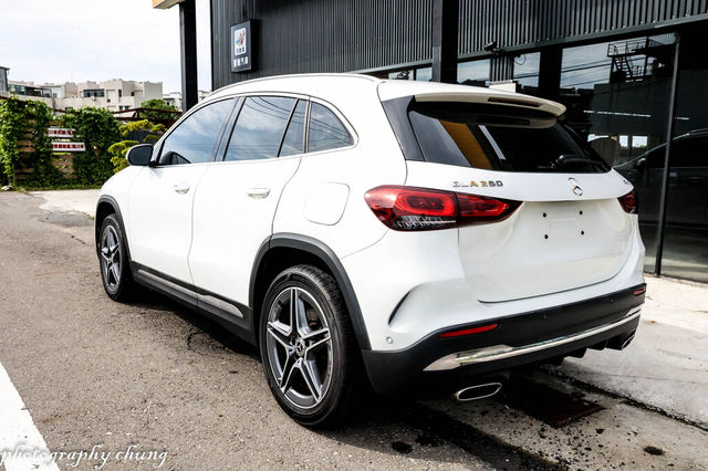 M-BENZ賓士 GLA250  第7張相片