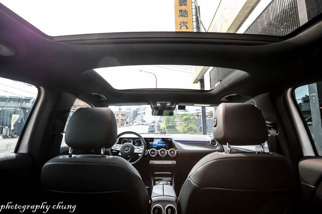 M-BENZ賓士 GLA250  第12張相片