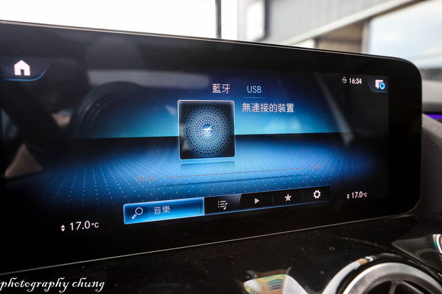 M-BENZ賓士 GLA250  第20張相片