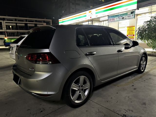 VOLKSWAGEN福斯 GOLF  第6張相片