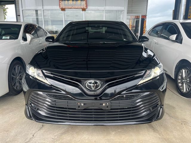 TOYOTA豐田 CAMRY  第2張相片
