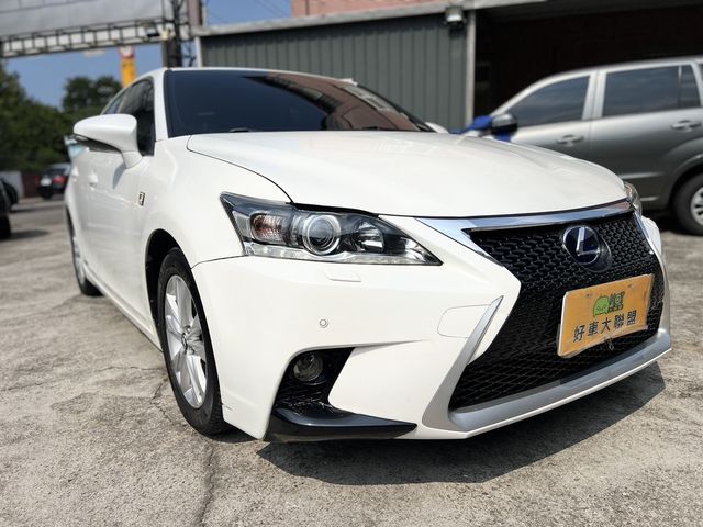 LEXUS凌志 CT200H  第2張相片