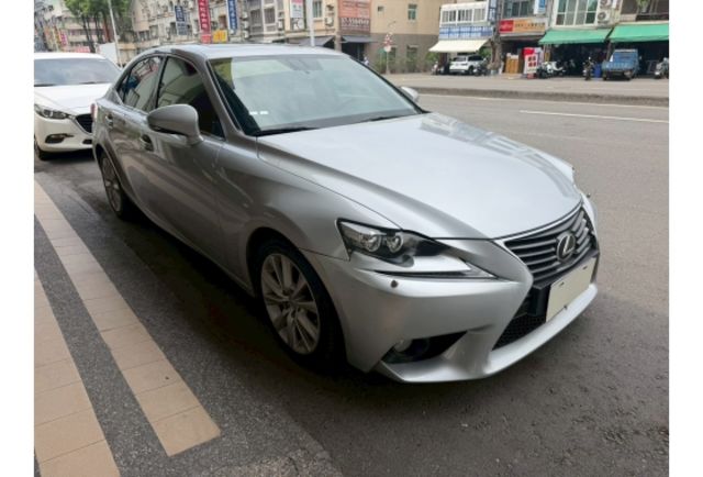 2013年 IS250 一手車 原版件 實跑4萬3  第1張相片