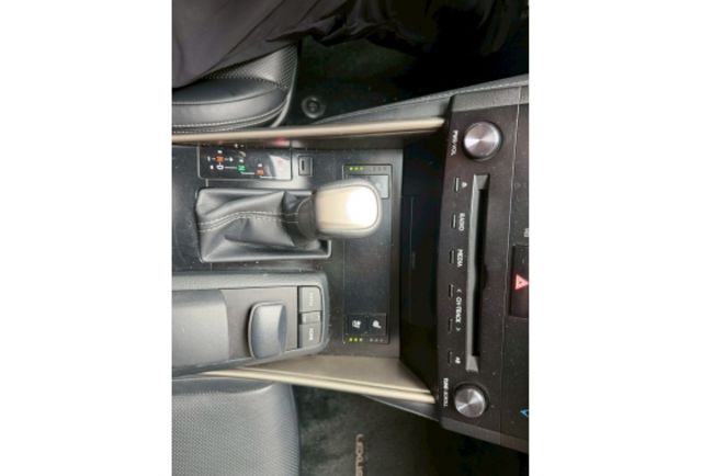 2013年 IS250 一手車 原版件 實跑4萬3  第13張相片