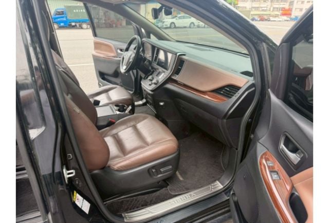 2016年 SIENNA 頂級版 新車290萬  第5張相片