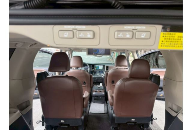 2016年 SIENNA 頂級版 新車290萬  第18張相片