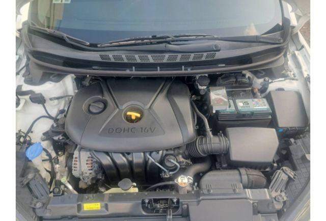 2015年 現代 ELANTRA 實跑9萬8  第5張相片