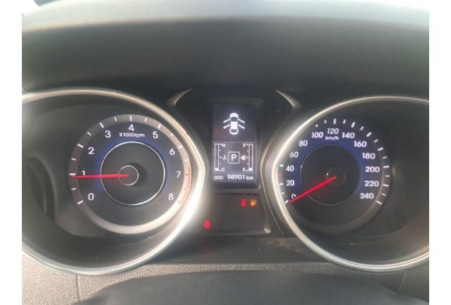 2015年 現代 ELANTRA 實跑9萬8  第11張相片