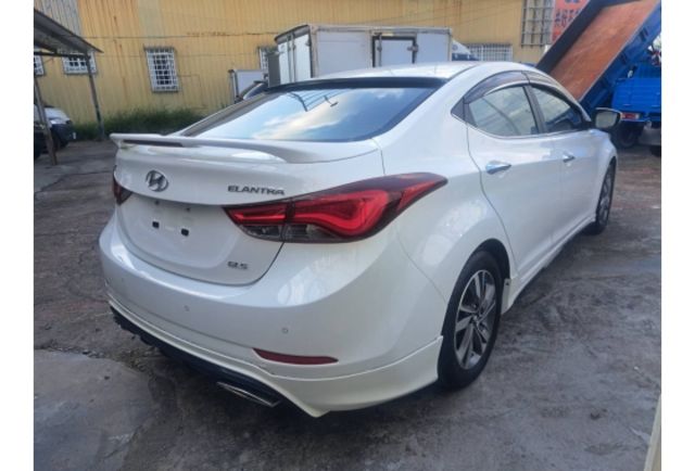 2015年 現代 ELANTRA 實跑9萬8  第17張相片