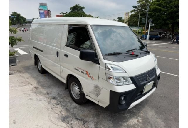 2022年 三菱 得利卡 2.4 封箱車  第1張相片
