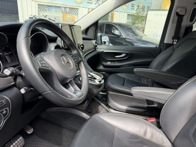 M-BENZ賓士 V250 D  第7張相片