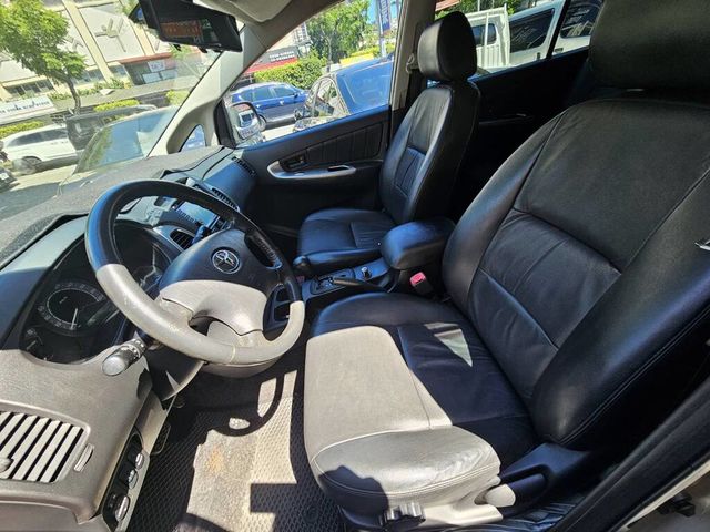 TOYOTA豐田 INNOVA  第4張相片