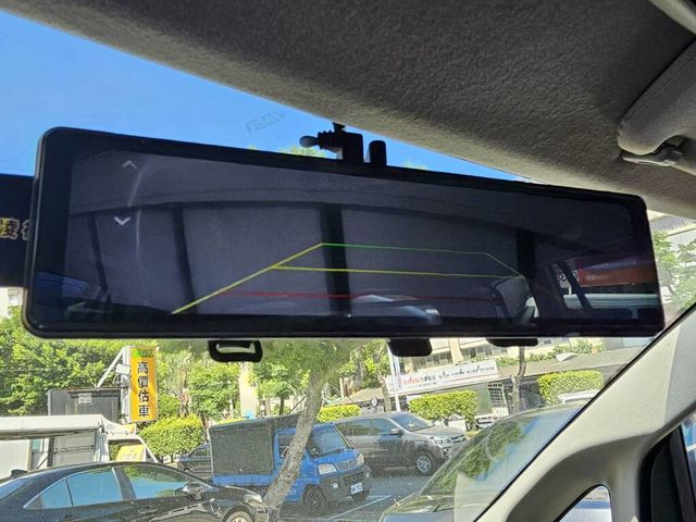 TOYOTA豐田 INNOVA  第9張相片