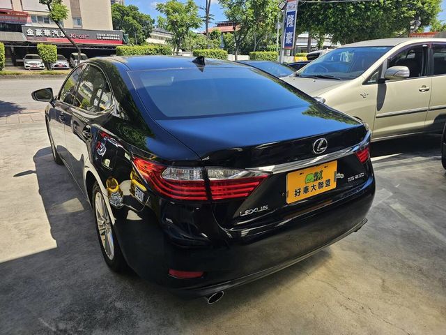 LEXUS凌志 ES250  第6張相片