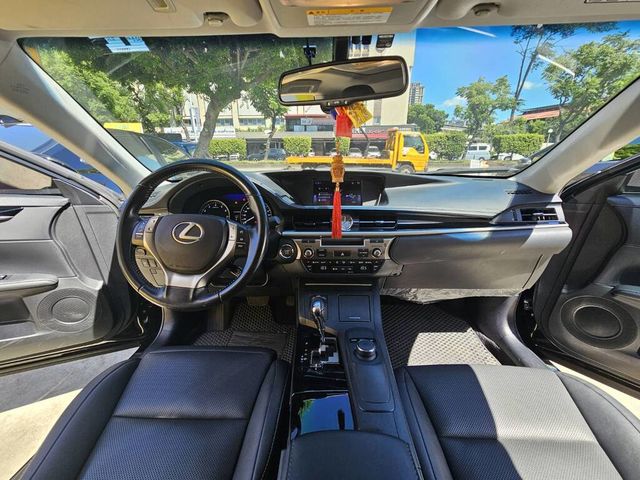 LEXUS凌志 ES250  第11張相片