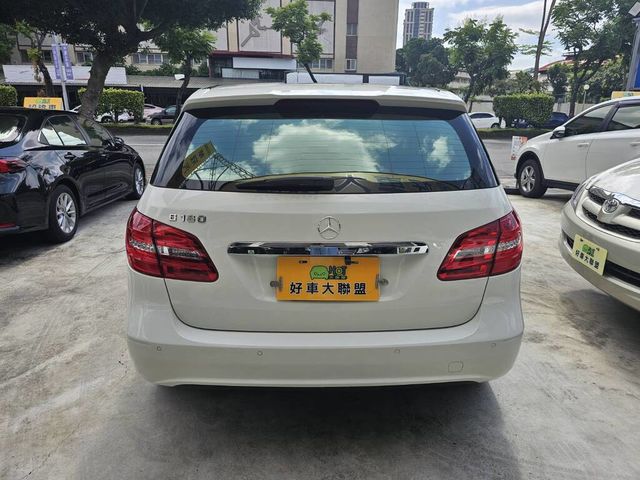 M-BENZ賓士 B180  第5張相片