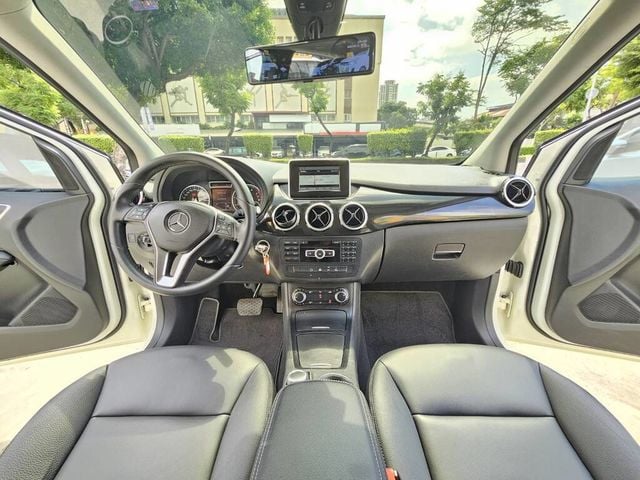 M-BENZ賓士 B180  第11張相片