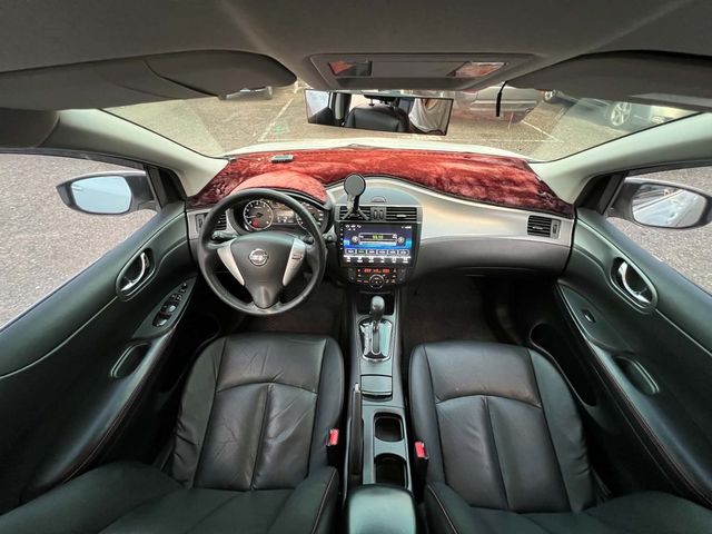 NISSAN日產 TIIDA  第5張相片
