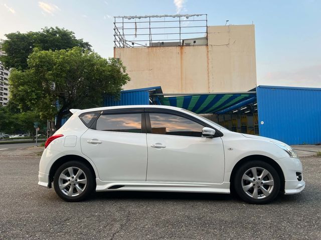 NISSAN日產 TIIDA  第8張相片