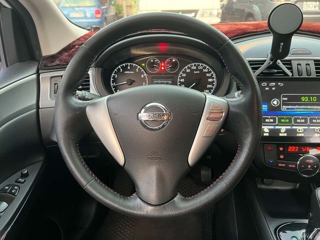 NISSAN日產 TIIDA  第12張相片