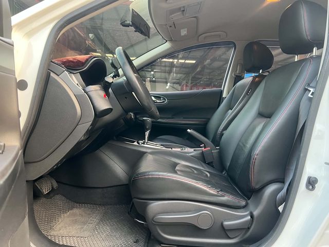 NISSAN日產 TIIDA  第15張相片