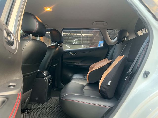 NISSAN日產 TIIDA  第16張相片