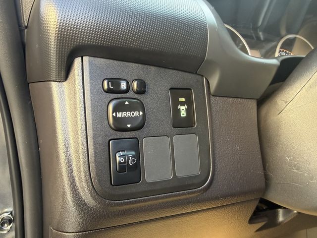 TOYOTA豐田 WISH  第8張相片