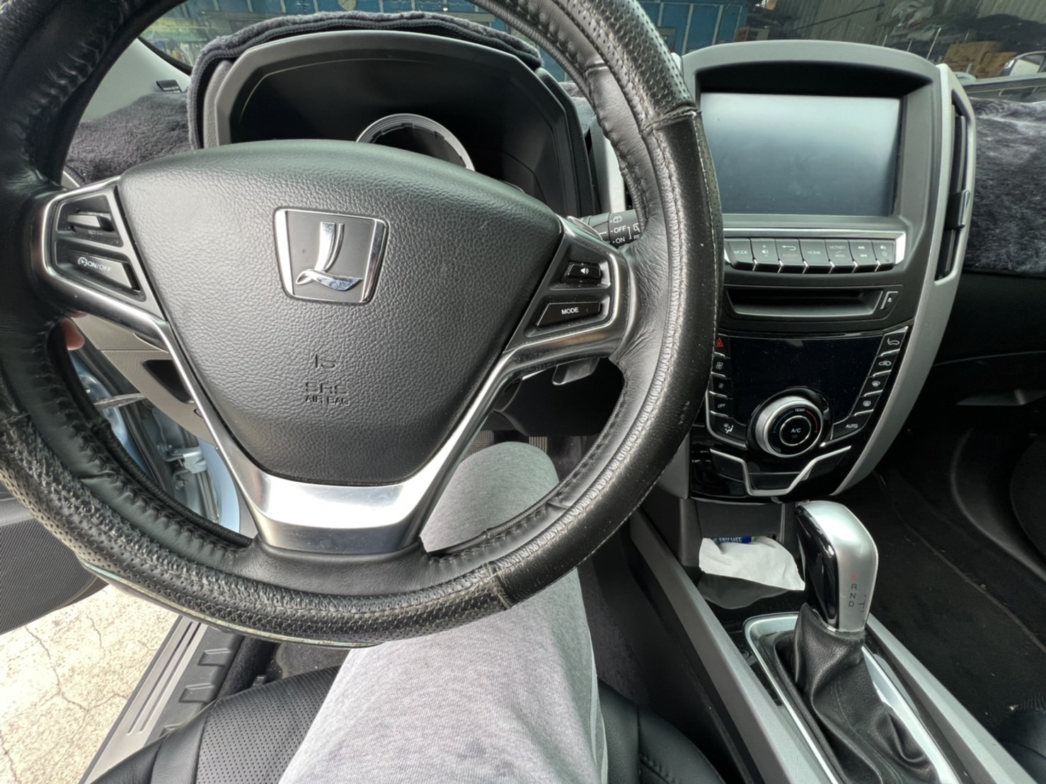 2014 納智捷 Luxgen U6 漂亮的天空藍 抬頭顯示器 定速 車側鏡頭 第4張相片