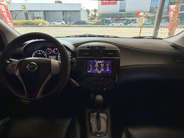 NISSAN Tiida/代步車/五門掀背小車  第7張相片