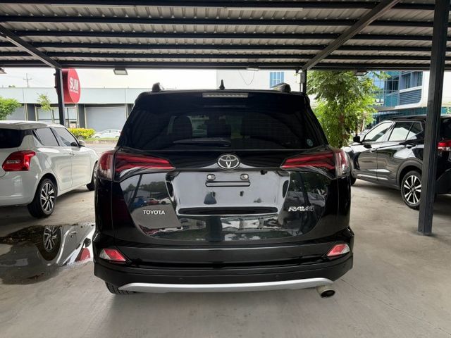 TOYOTA RAV4/抬頭顯示器/車道偏移警示/定速/原鈑件/倒車顯影  第5張相片