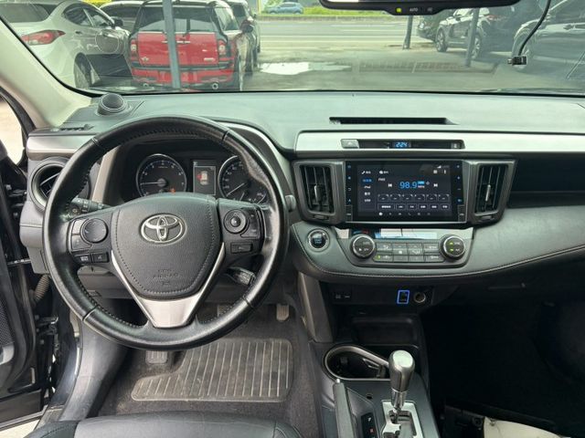 TOYOTA RAV4/抬頭顯示器/車道偏移警示/定速/原鈑件/倒車顯影  第7張相片