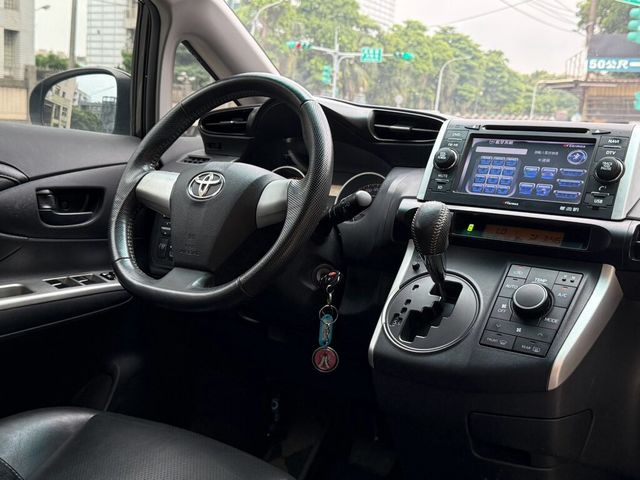 TOYOTA豐田 WISH  第6張相片