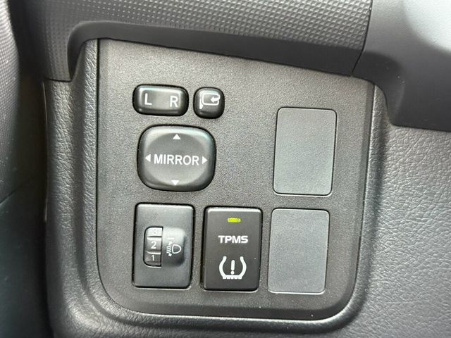 TOYOTA豐田 WISH  第12張相片