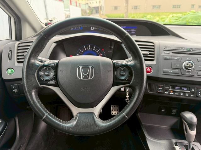 CIVIC  第8張相片