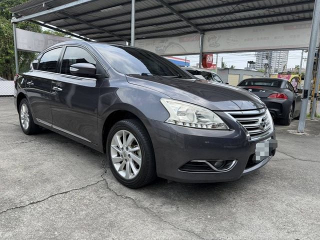 2014年 SENTRA 1.8  傳奇版 加裝安卓機(實際配備以現場實車為準)  第2張相片