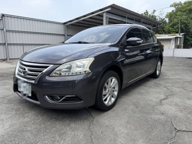 2014年 SENTRA 1.8  傳奇版 加裝安卓機(實際配備以現場實車為準)  第5張相片