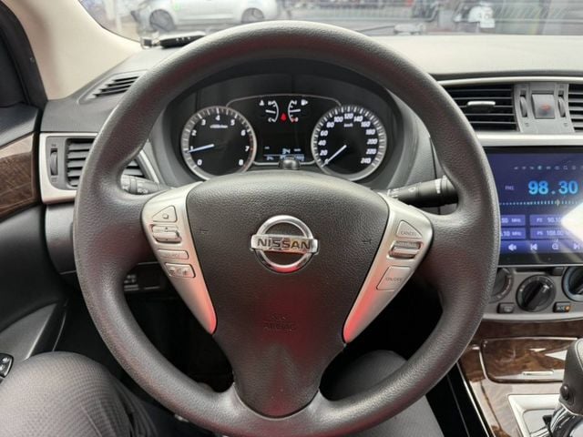 2014年 SENTRA 1.8  傳奇版 加裝安卓機(實際配備以現場實車為準)  第6張相片