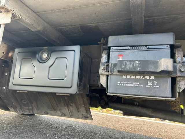 原鈑 引擎.變速箱健康.入檔順暢 胎紋8成新. 車斗底盤無破洞.加裝行車記錄器. 超級賺錢車.還可享2年或5萬公里保固  第10張相片